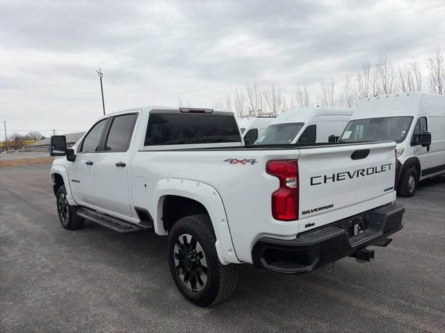 Used 2020 Chevrolet Silverado 2500 Custom w/ Custom Value Package image 3
