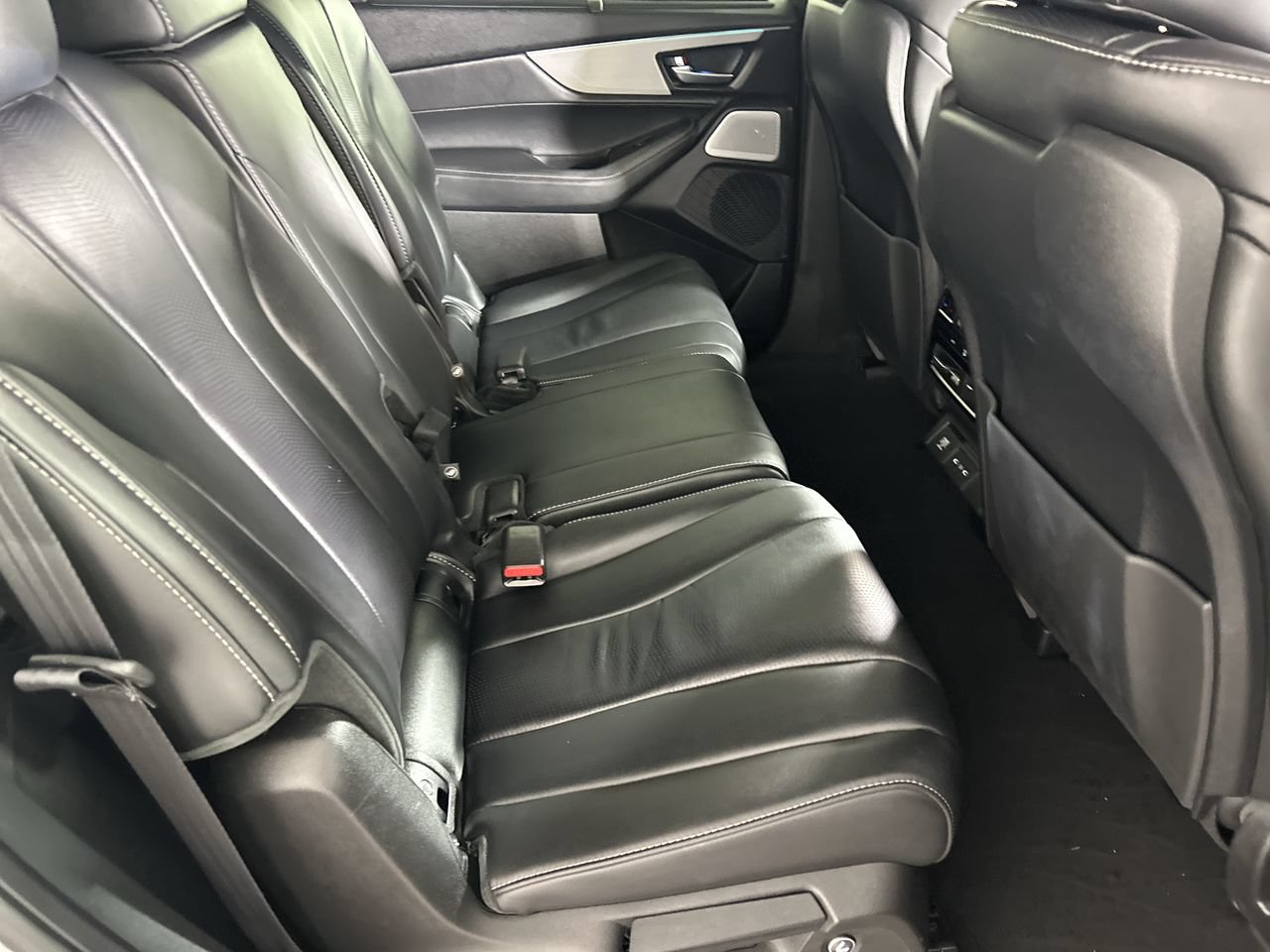 Used 2025 Acura MDX w/ Technology Package AWD/4WD image 25