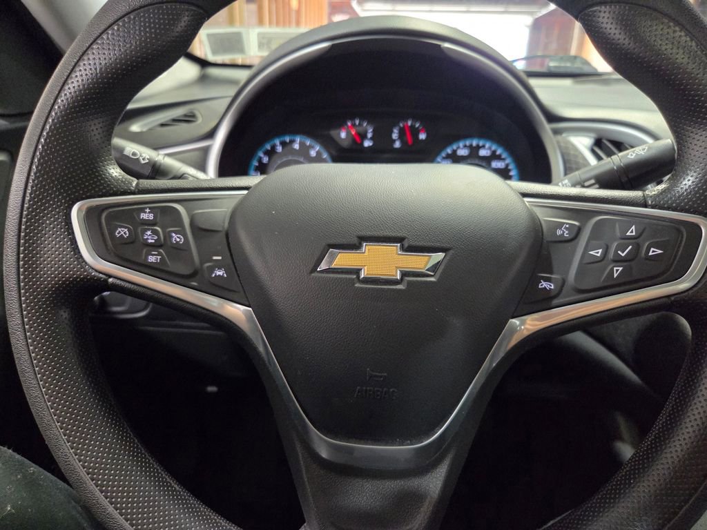 Used 2023 Chevrolet Malibu LT image 5