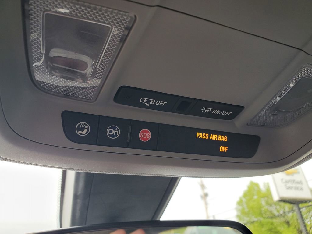 Used 2017 Chevrolet Malibu LT FWD image 28