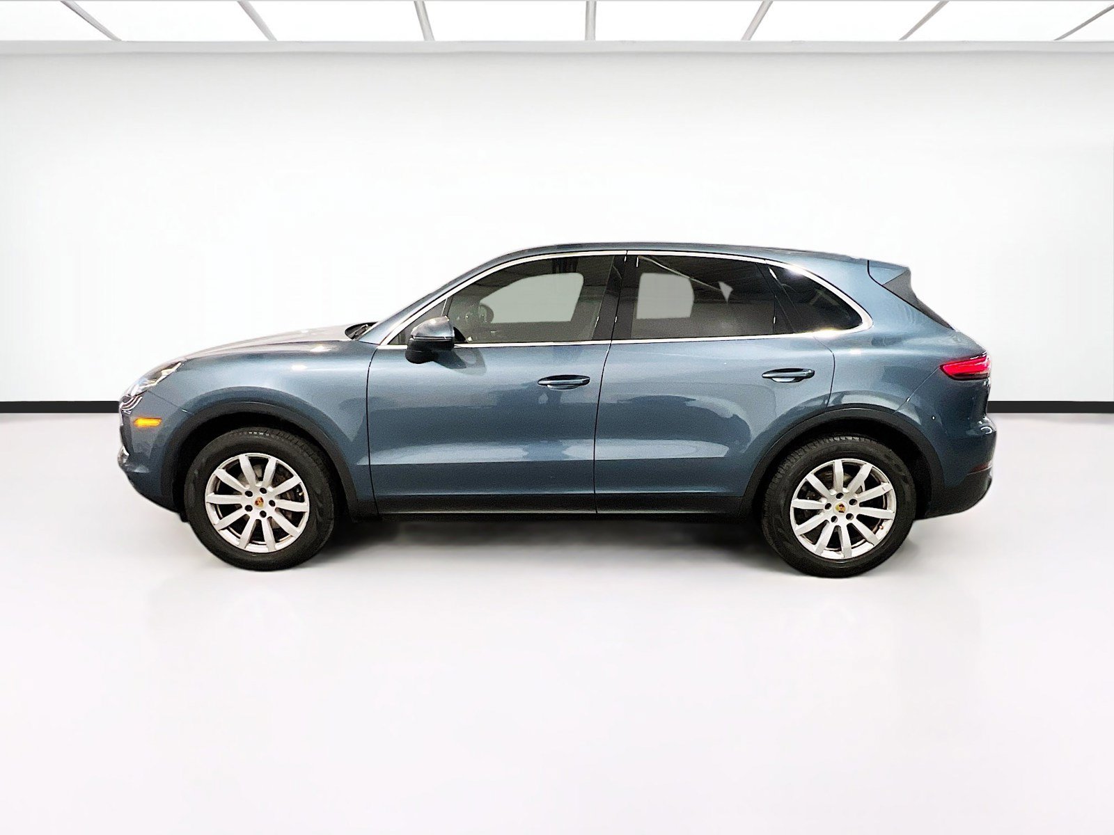 Used 2019 Porsche Cayenne AWD/4WD image 25