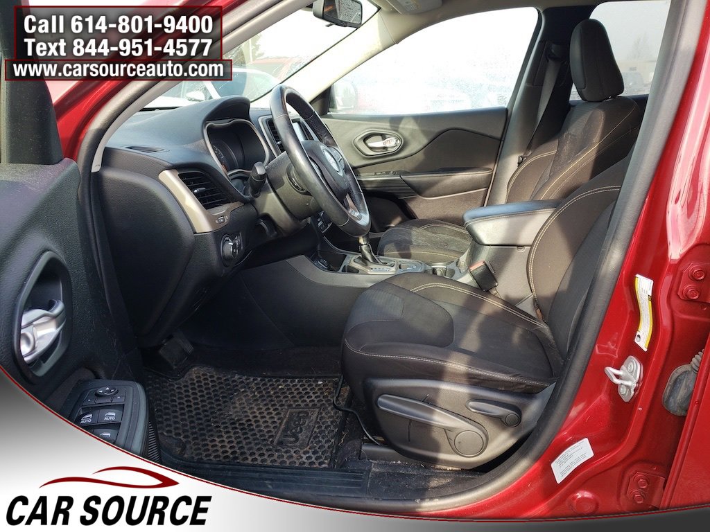 Used 2016 Jeep Cherokee Latitude w/ Cold Weather Group image 14