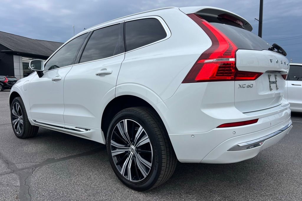 Used 2022 Volvo XC60 T8 Inscription w/ Advanced Package image 4