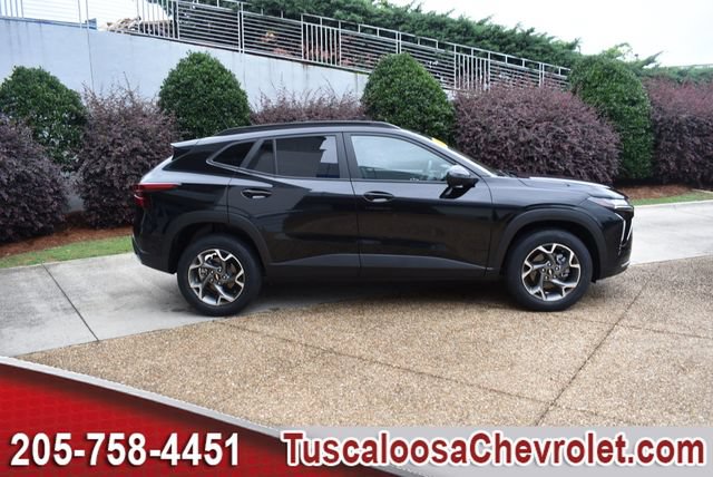 Certified 2025 Chevrolet Trax LT FWD image 11