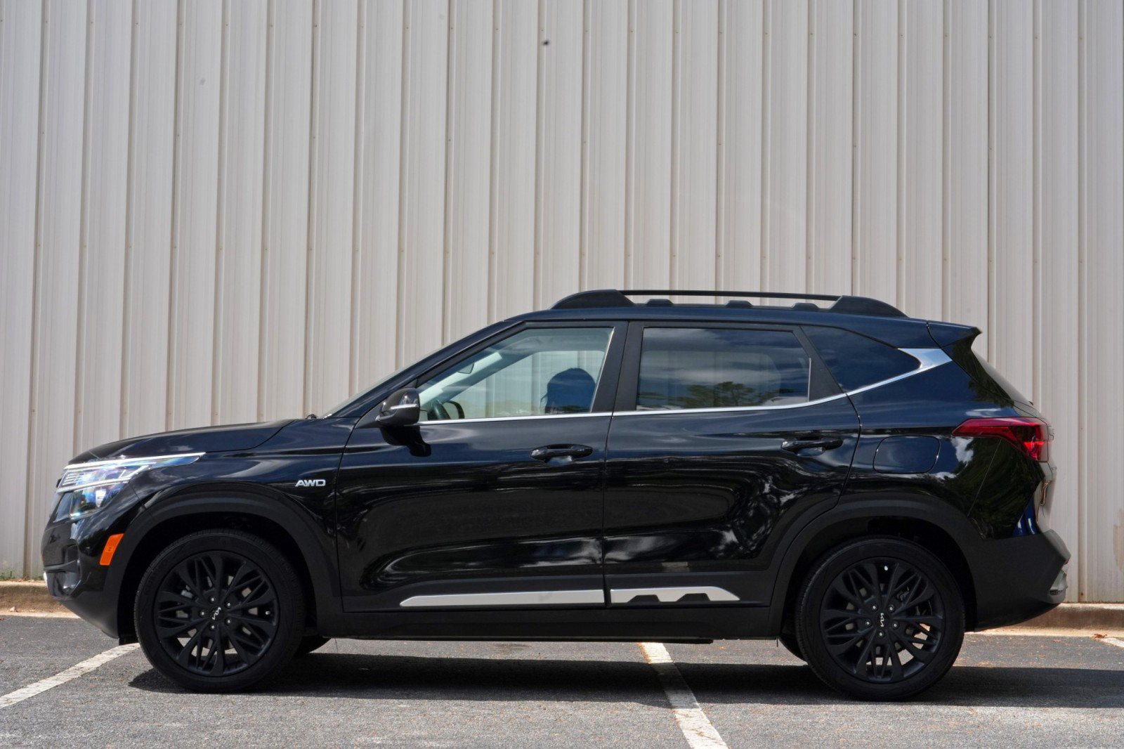 Used 2022 Kia Seltos Nightfall Edition AWD/4WD image 8