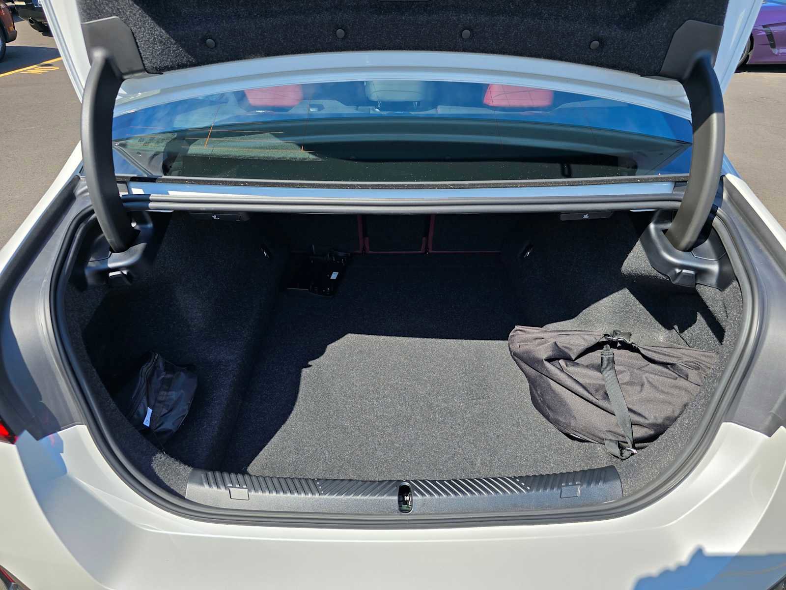 New 2026 BMW 550e xDrive 550e xDrive image 16