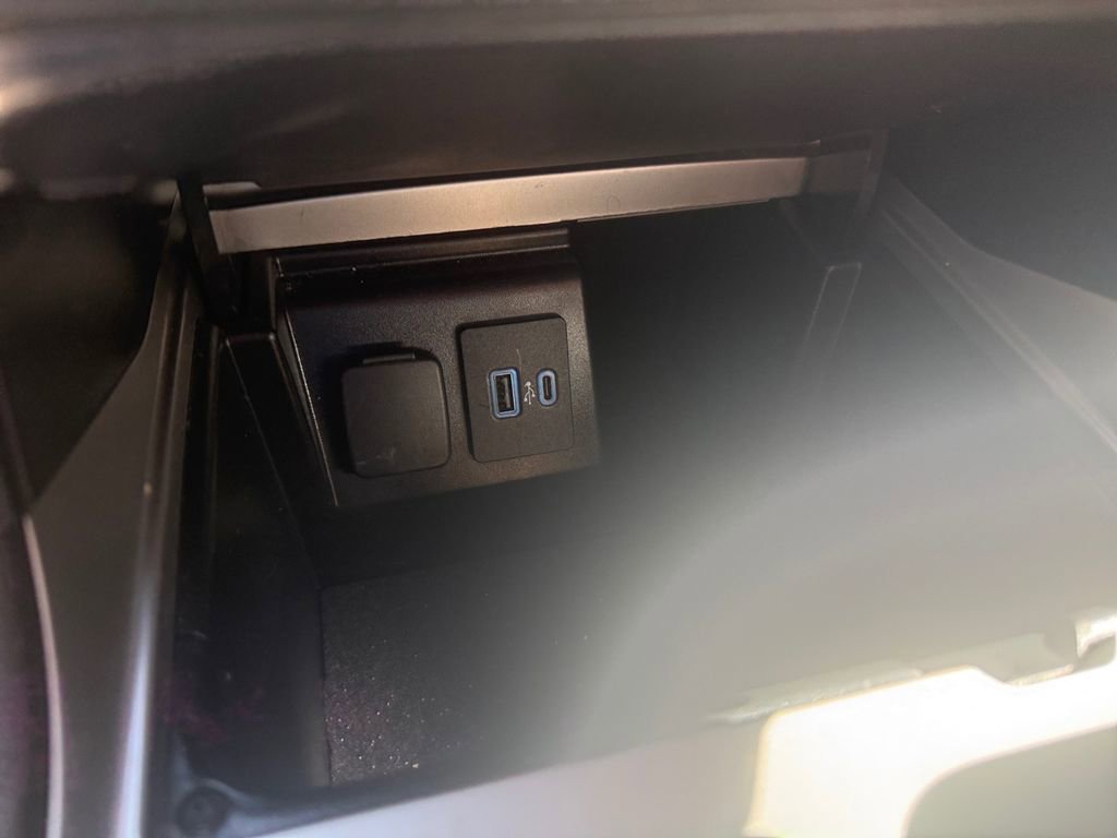 Used 2023 Ford Explorer XLT image 26
