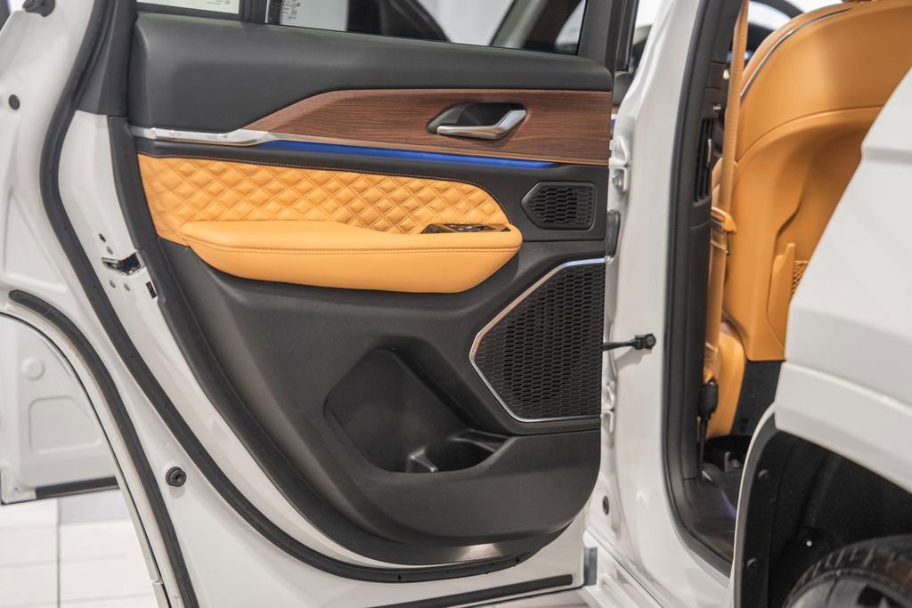 Certified 2024 Jeep Grand Cherokee Summit image 46