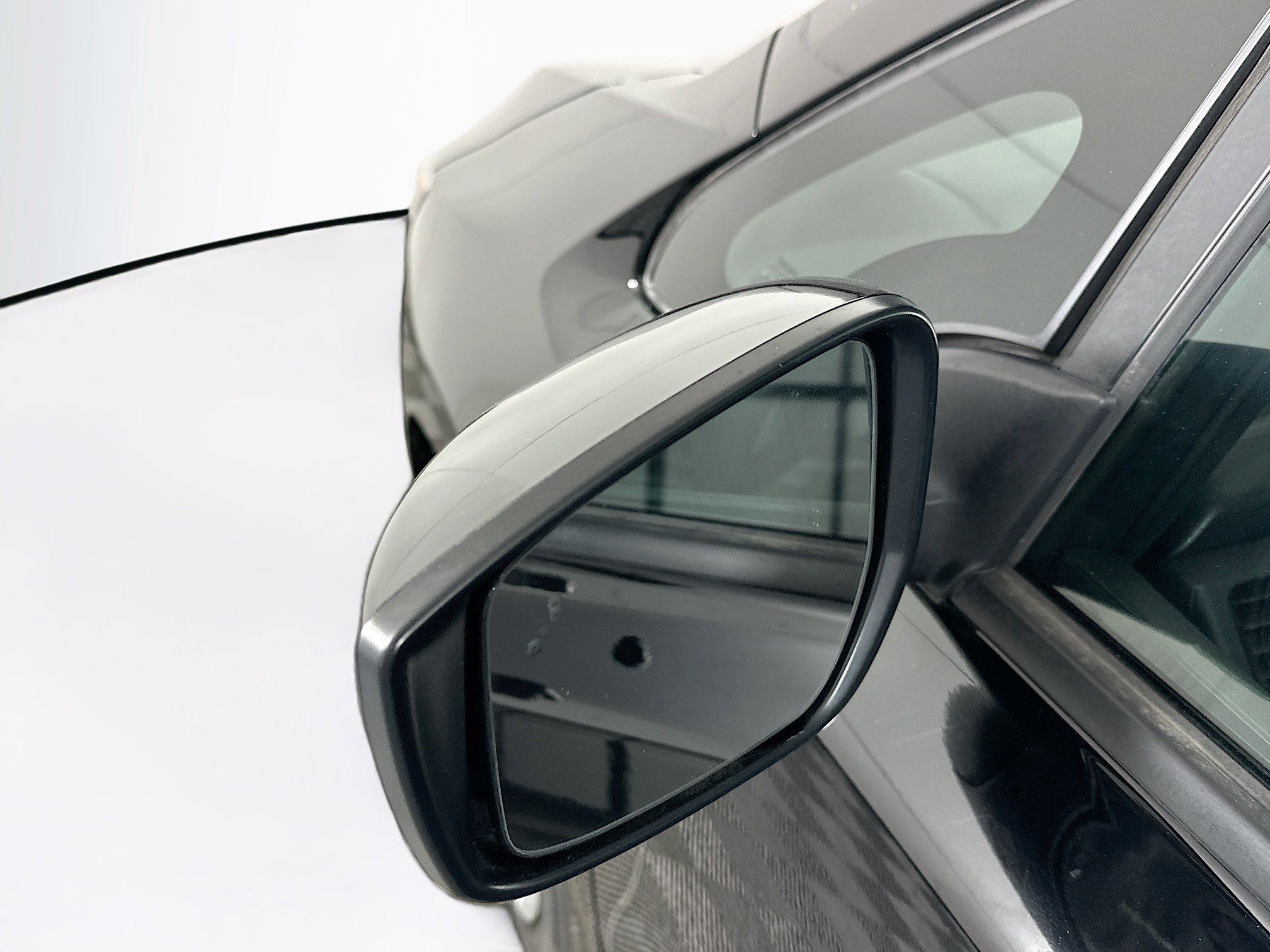 Used 2024 Nissan Leaf S image 16