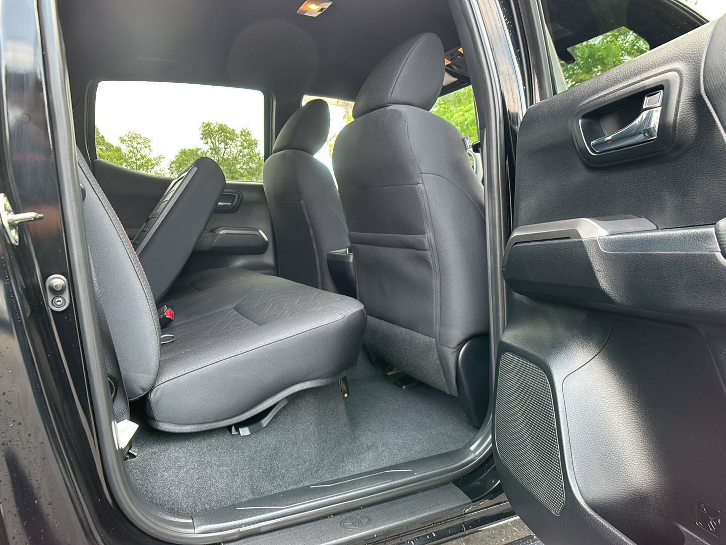 Used 2017 Toyota Tacoma TRD Sport w/ Tow Package AWD/4WD image 21