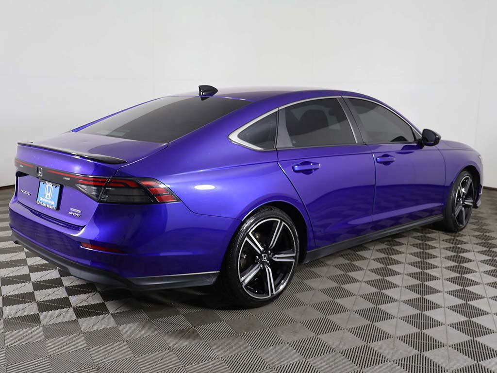 Used 2023 Honda Accord Sport image 9