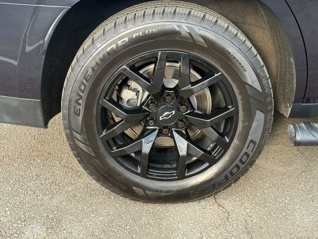 Used 2022 Chevrolet Tahoe Z71 w/ Z71 Off-Road Package AWD/4WD image 5