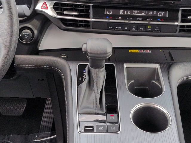 Certified 2025 Toyota Sienna LE FWD image 19