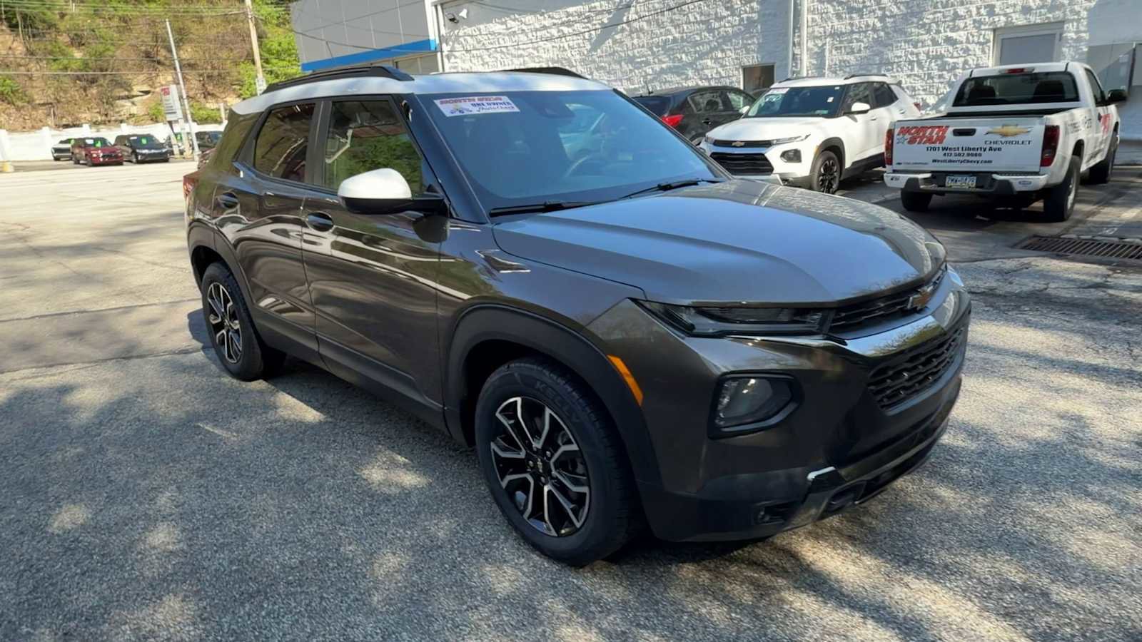 Certified 2022 Chevrolet TrailBlazer ACTIV w/ Sun and Liftgate Package image 2