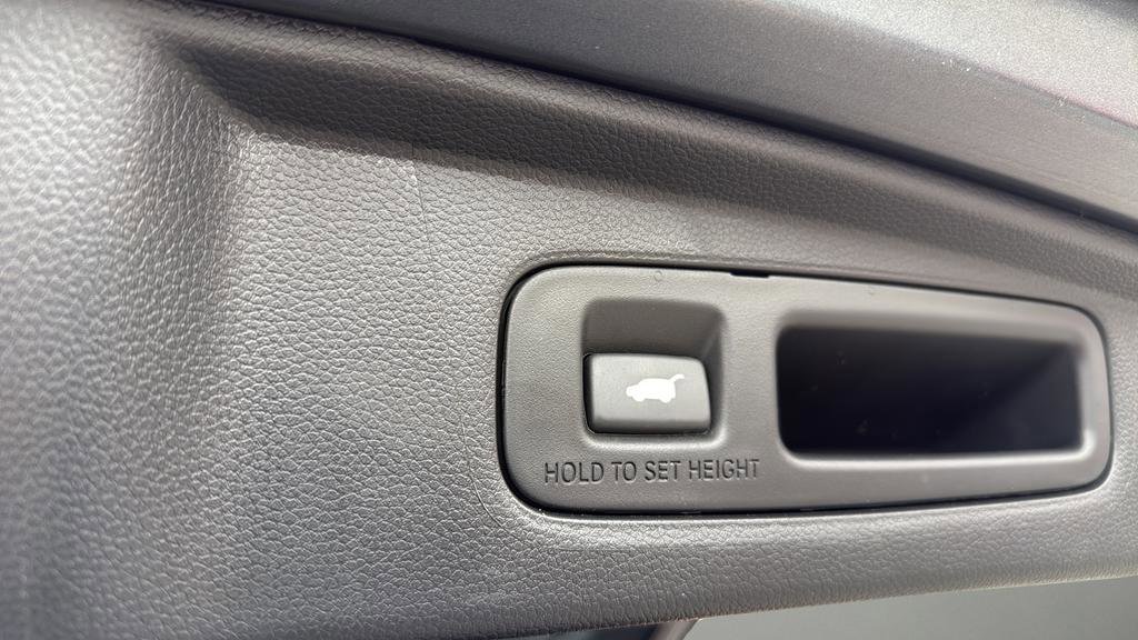 Used 2025 Honda CR-V Sport Touring image 17