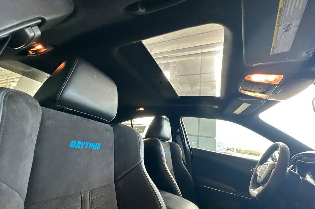 Used 2020 Dodge Charger SRT Hellcat w/ Harman/Kardon Audio Group RWD image 16