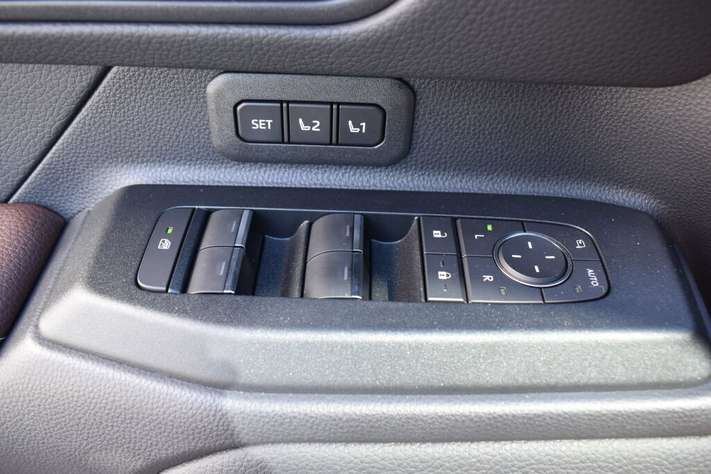 Used 2025 Toyota Land Cruiser w/ Premium Package AWD/4WD image 16