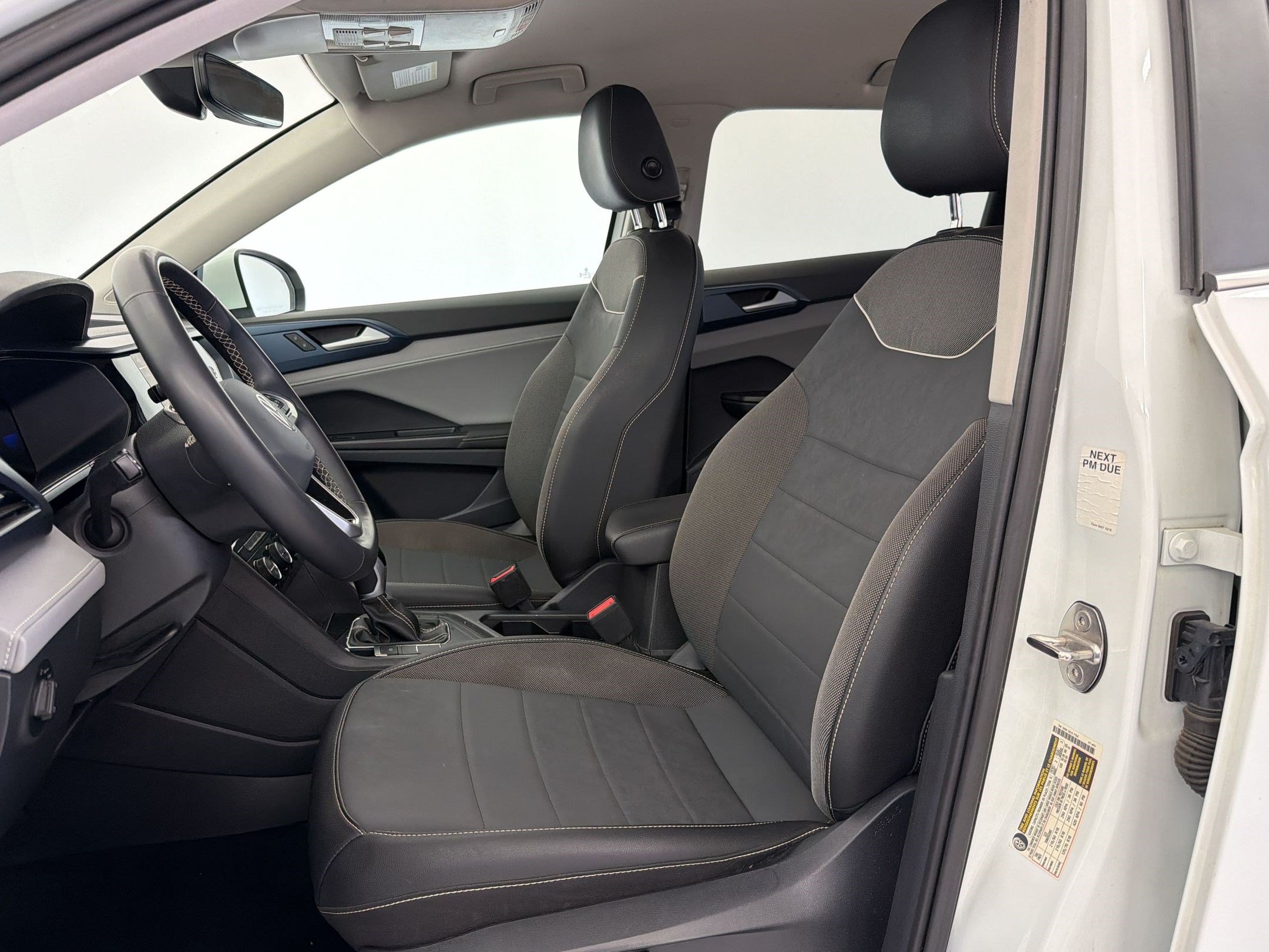 Used 2024 Volkswagen Taos SE FWD image 5