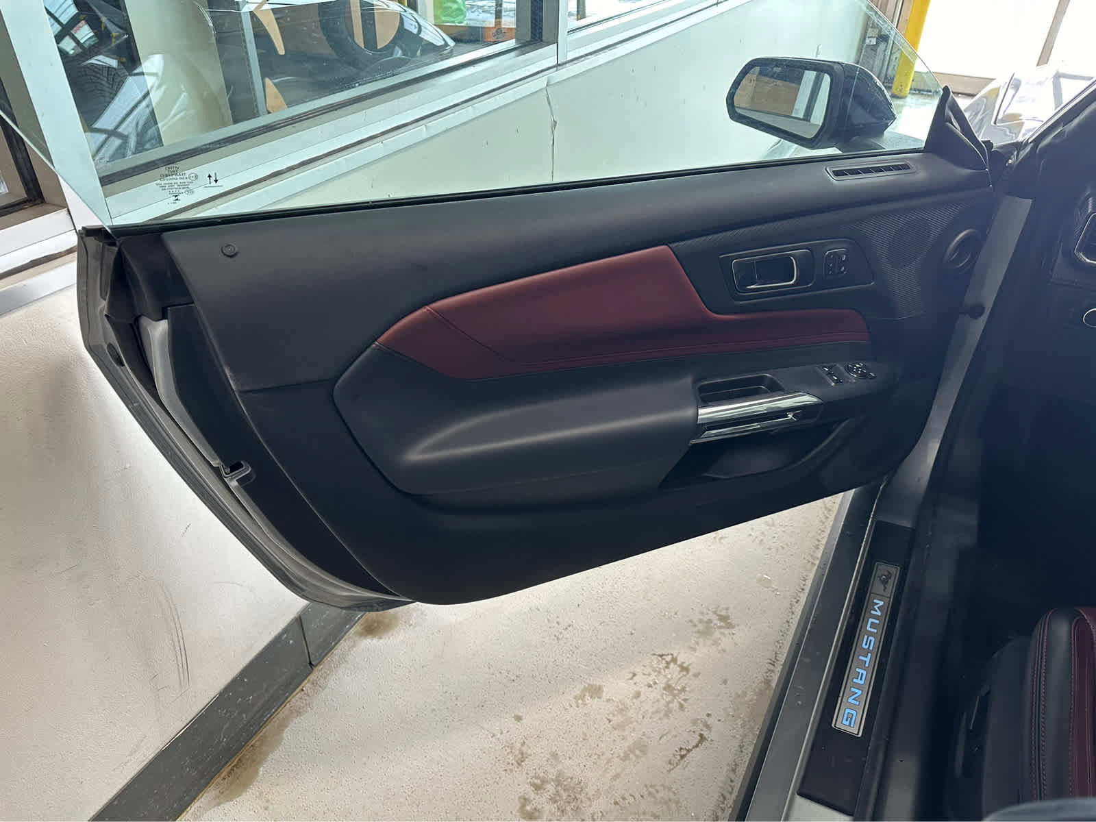 Used 2025 Ford Mustang Premium image 14