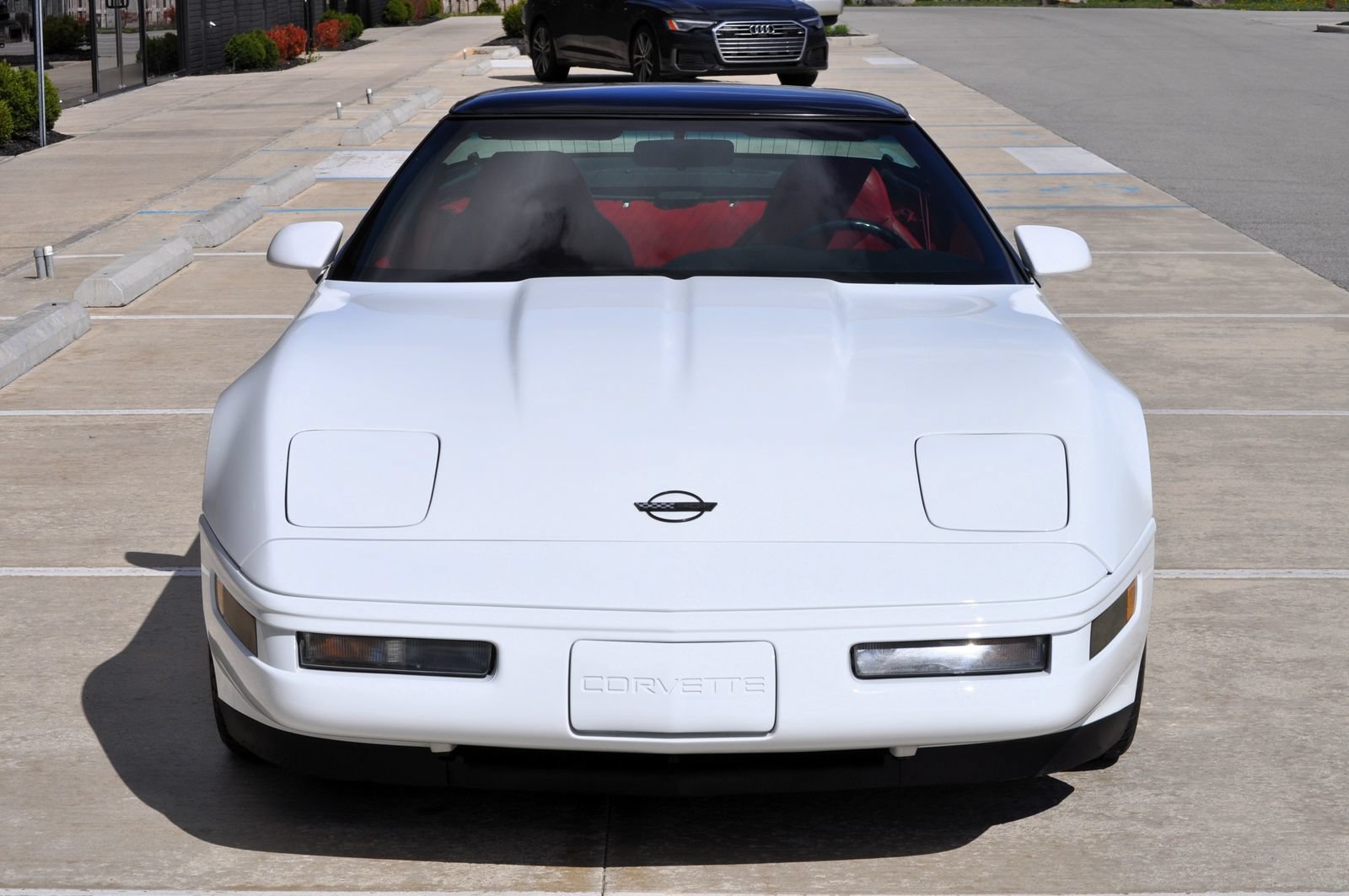 Used 1996 Chevrolet Corvette Coupe RWD image 2
