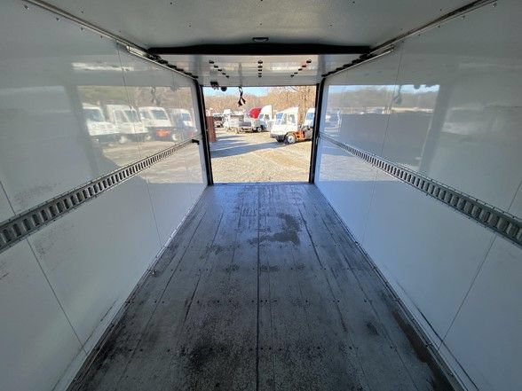 Used 2024 Chevrolet Express 3500 w/ Power Convenience Package RWD image 26