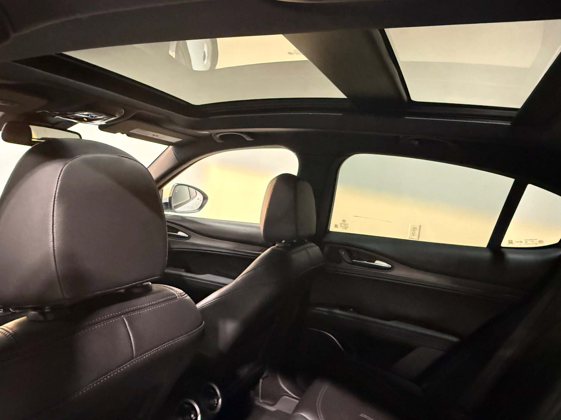 Used 2022 Alfa Romeo Stelvio Ti image 47