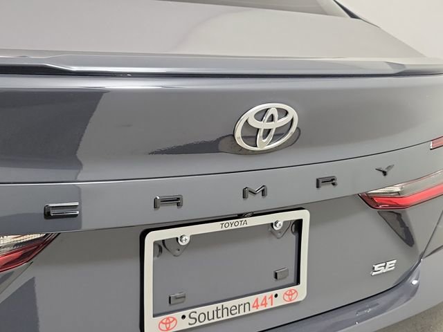 Used 2026 Toyota Camry SE w/ Convenience Package FWD image 9