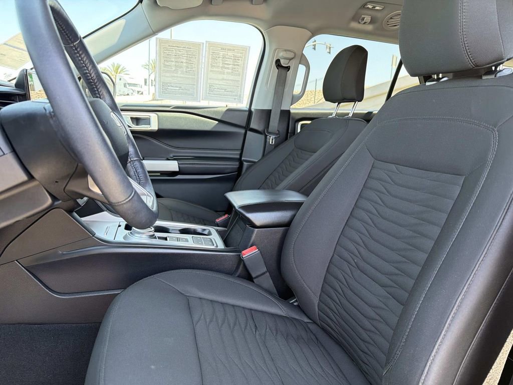Used 2021 Ford Explorer XLT RWD image 22