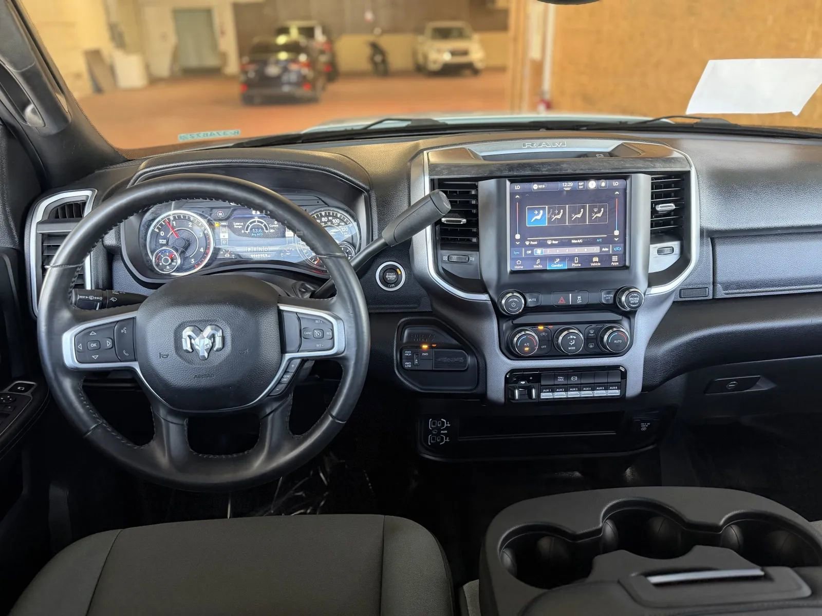 Used 2024 RAM 4500 SLT w/ Quick Order Package 2YG SLT AWD/4WD image 20
