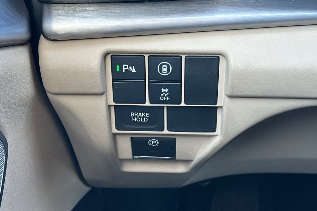 Used 2023 Acura RDX w/ Technology Package FWD image 32