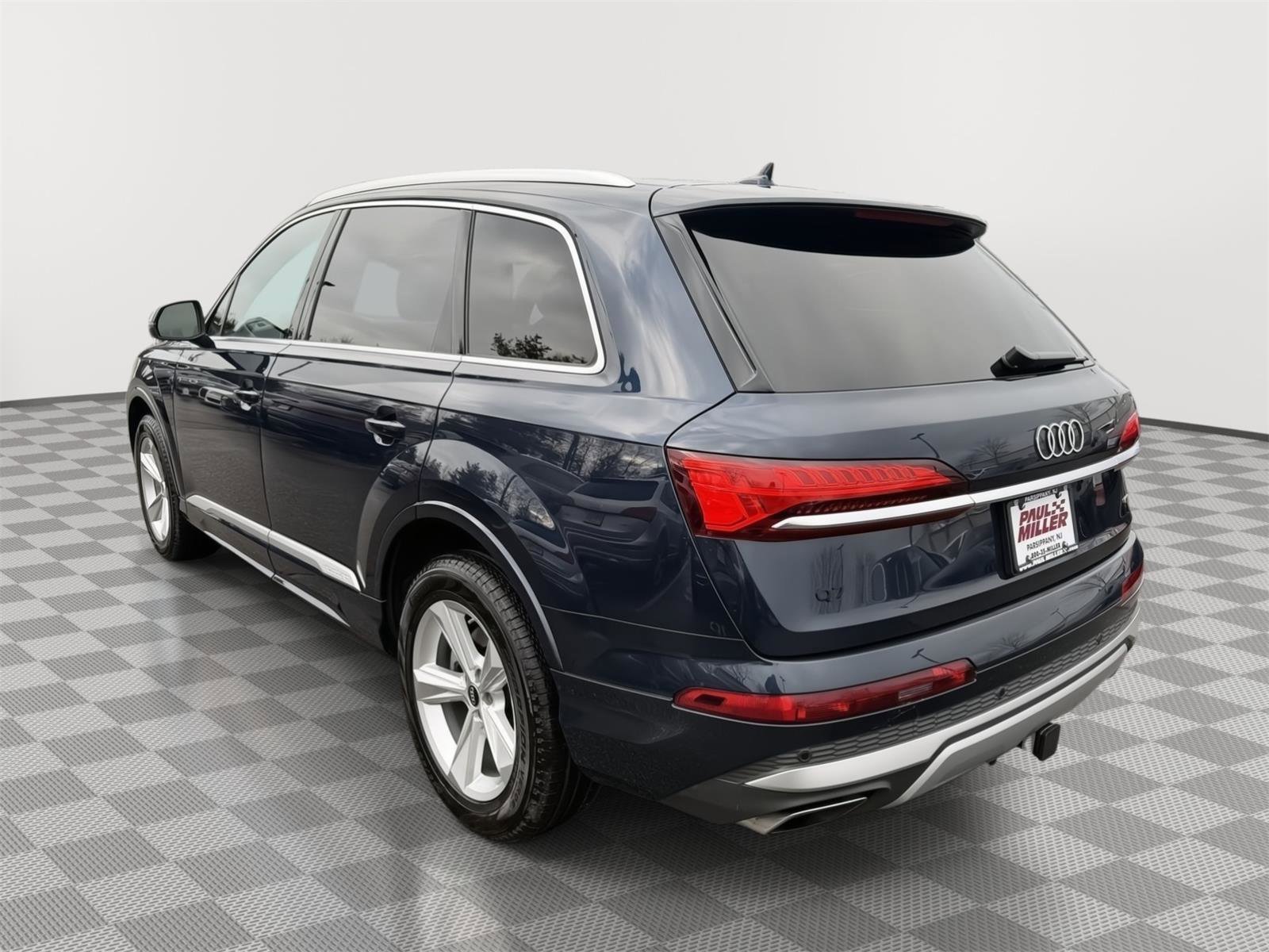 Used 2025 Audi Q7 3.0T Premium image 4