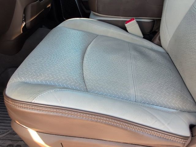 Used 2020 RAM 3500 Laramie image 12