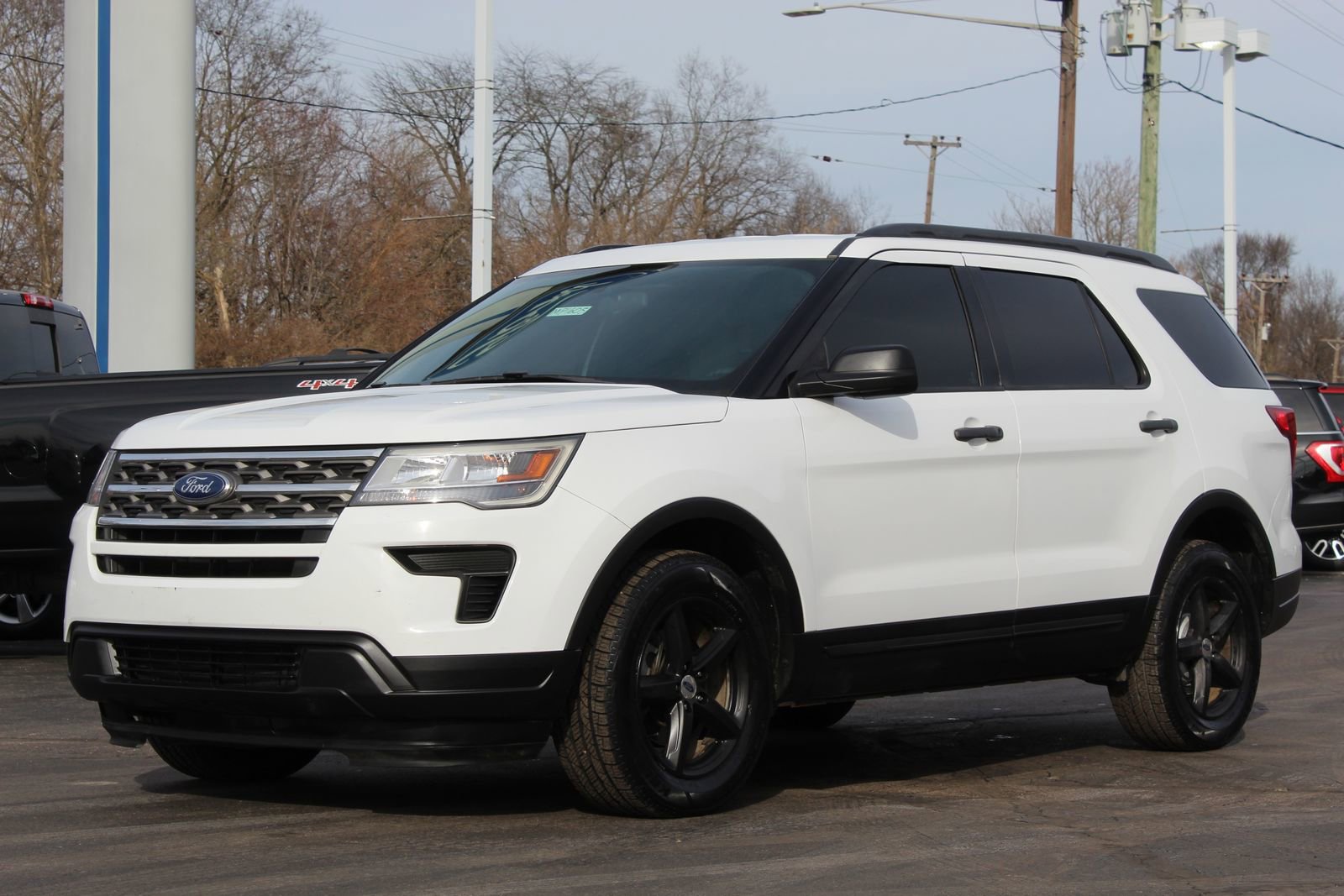 Used 2019 Ford Explorer 4WD w/ Class III Trailer Tow Package image 3