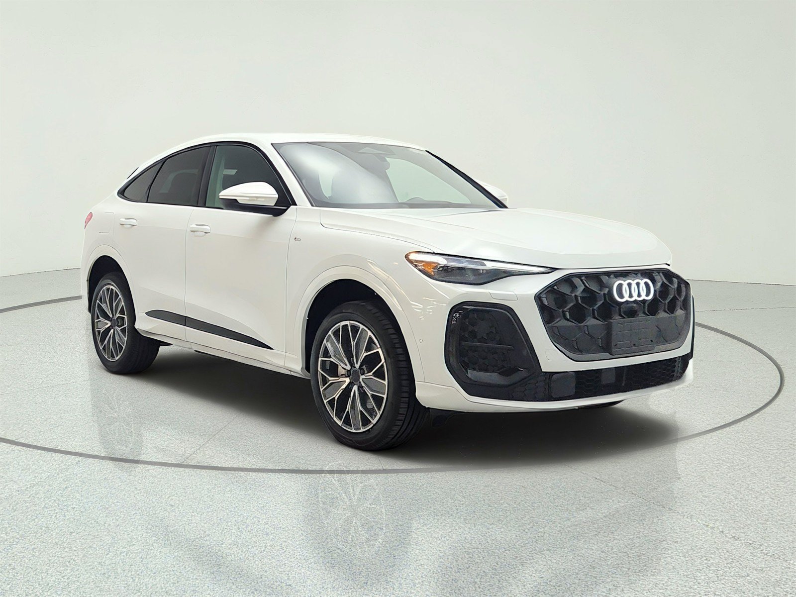 New 2026 Audi Q5 Premium Plus AWD/4WD image 3