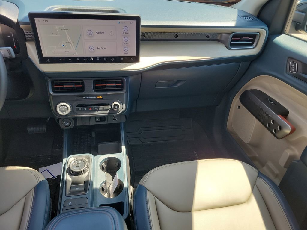 Used 2025 Ford Maverick Lariat image 21