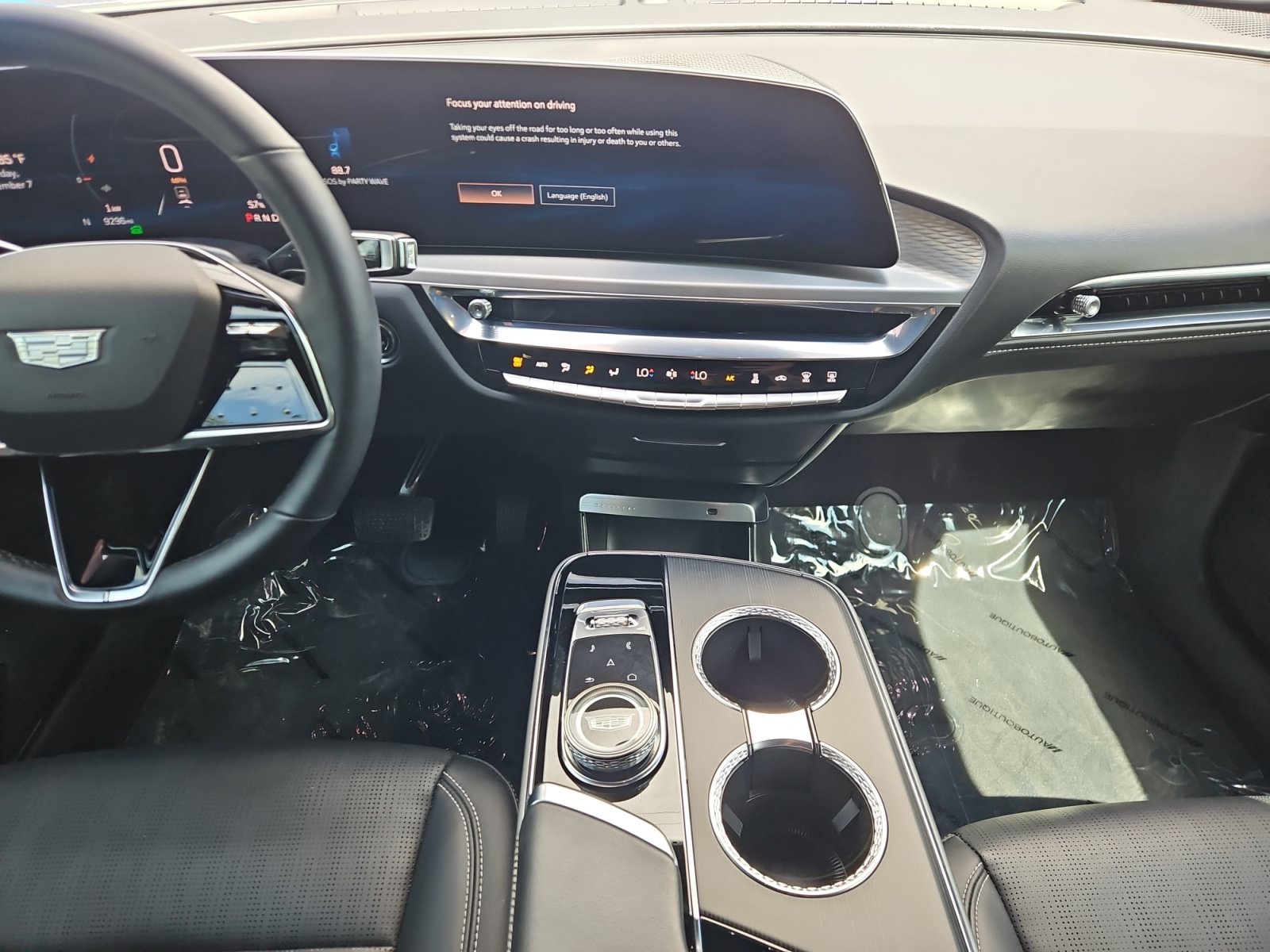 Used 2024 Cadillac Lyriq Luxury RWD image 11