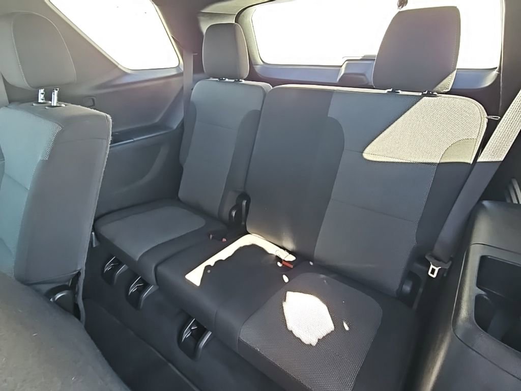 Used 2023 Chevrolet Traverse LT image 11