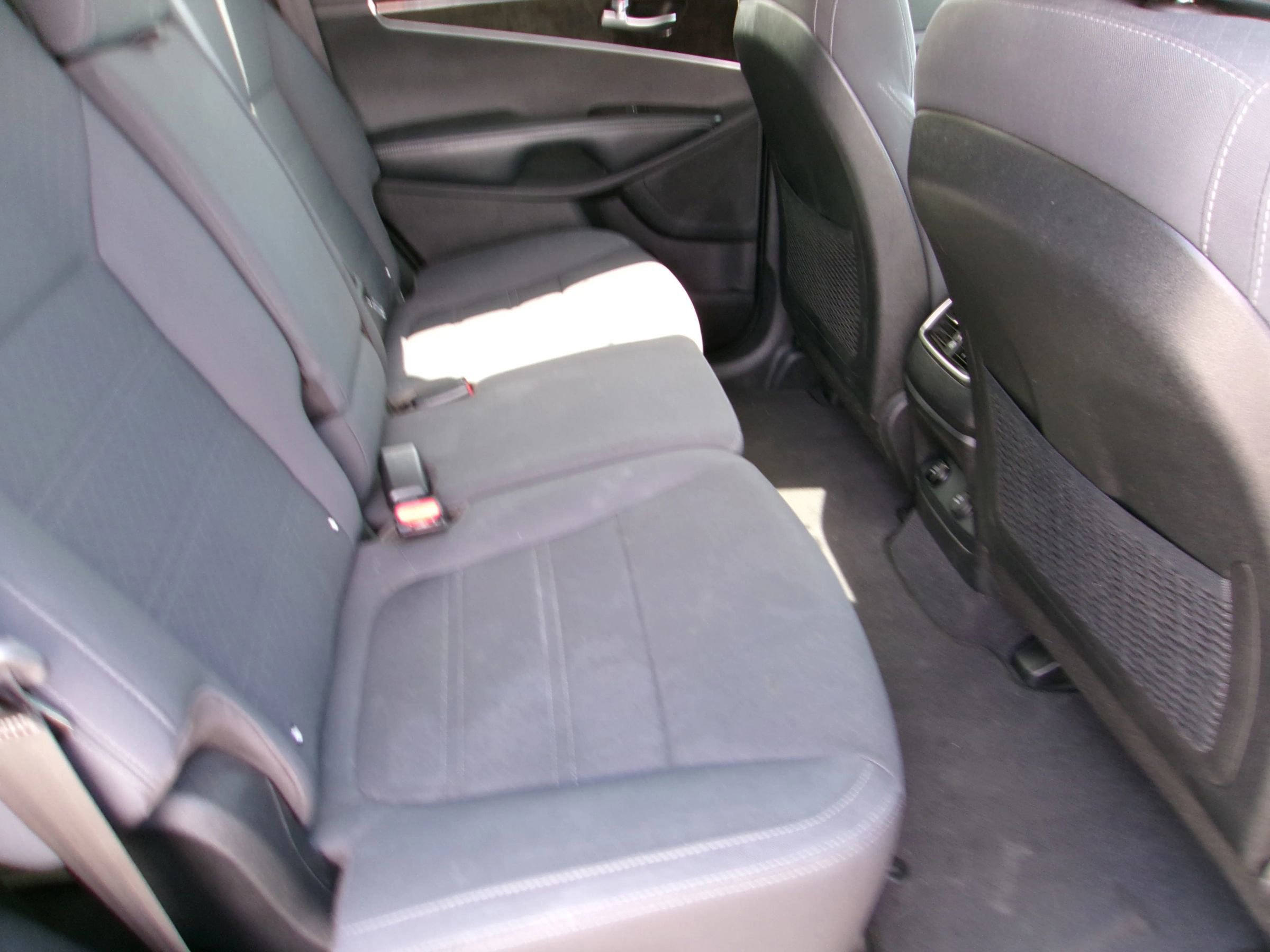 Used 2017 Kia Sorento LX w/ LX Convenience Package image 10