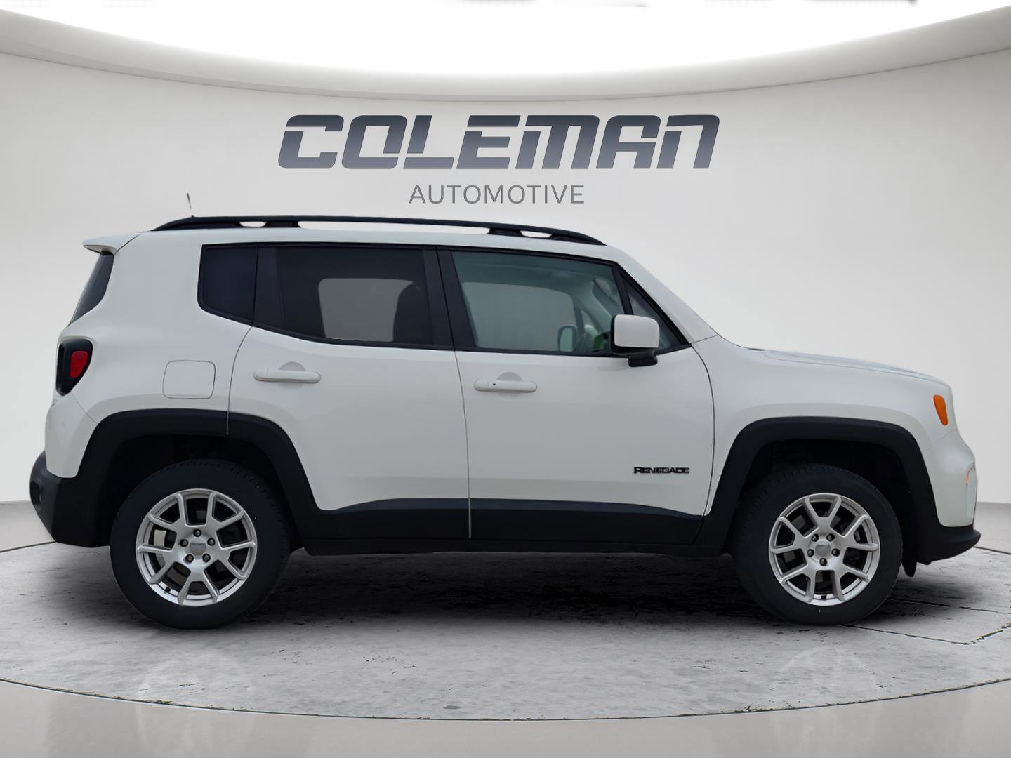Used 2020 Jeep Renegade Latitude w/ Cold Weather Group AWD/4WD image 6