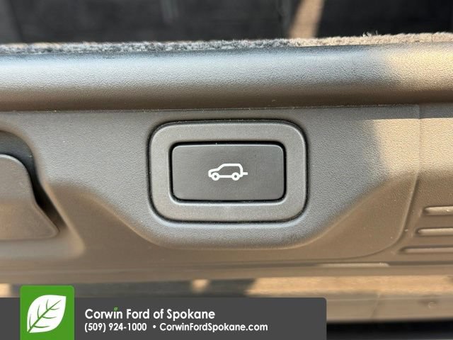 Used 2017 Land Rover Range Rover Supercharged AWD/4WD image 19