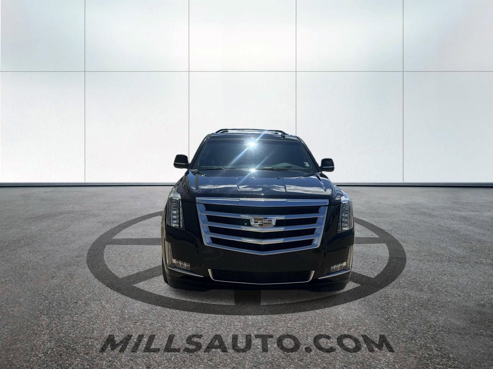 Used 2016 Cadillac Escalade Premium AWD/4WD image 2