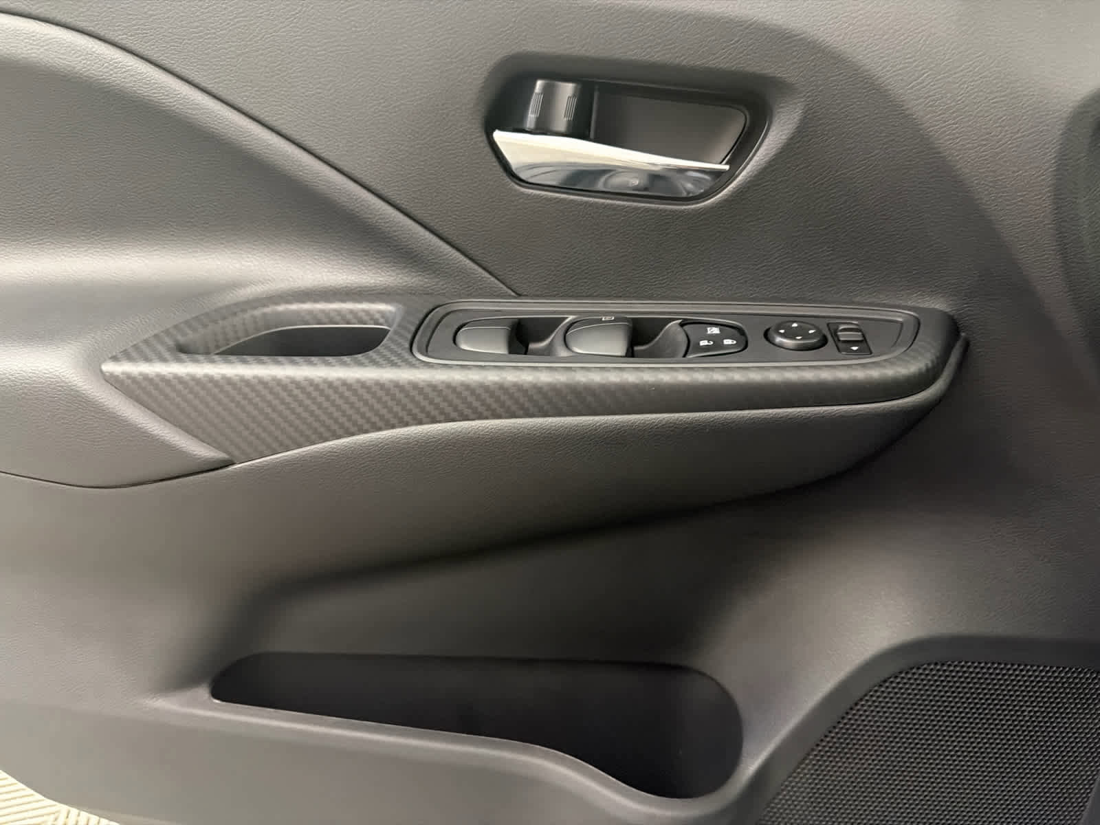 New 2025 Nissan Versa SV w/ Trunk Package image 23