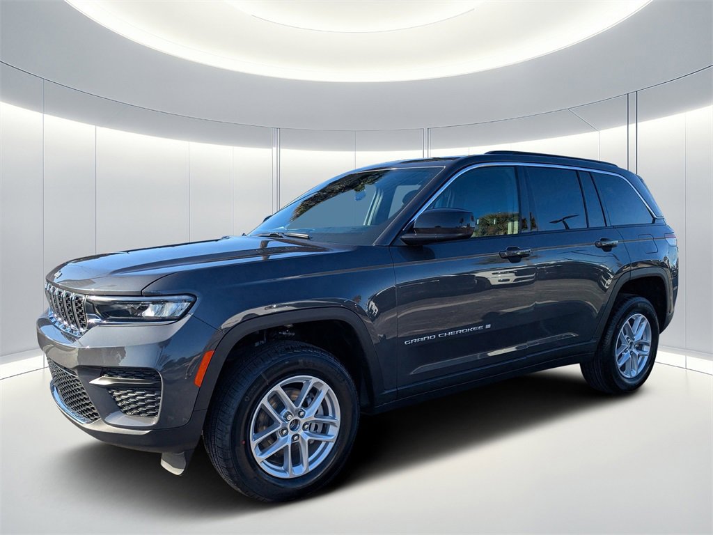 New 2025 Jeep Grand Cherokee Laredo X w/ Trailer Tow Package image 8