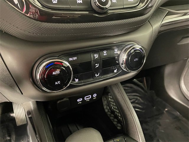 Used 2021 Chevrolet TrailBlazer LT w/ Convenience Package image 9