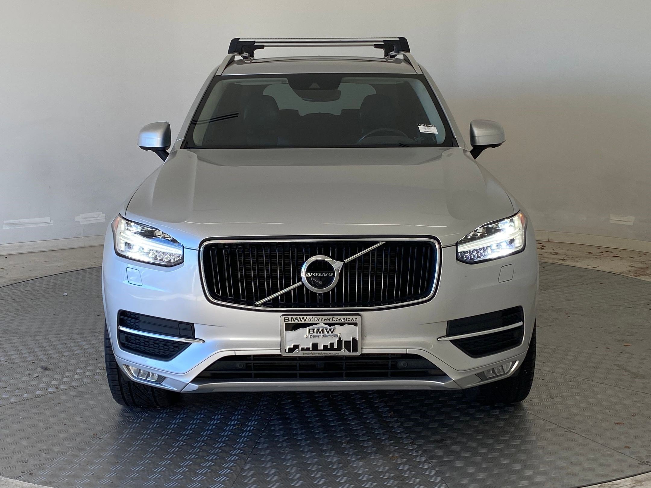 Used 2017 Volvo XC90 T6 Momentum w/ Vision Package image 5