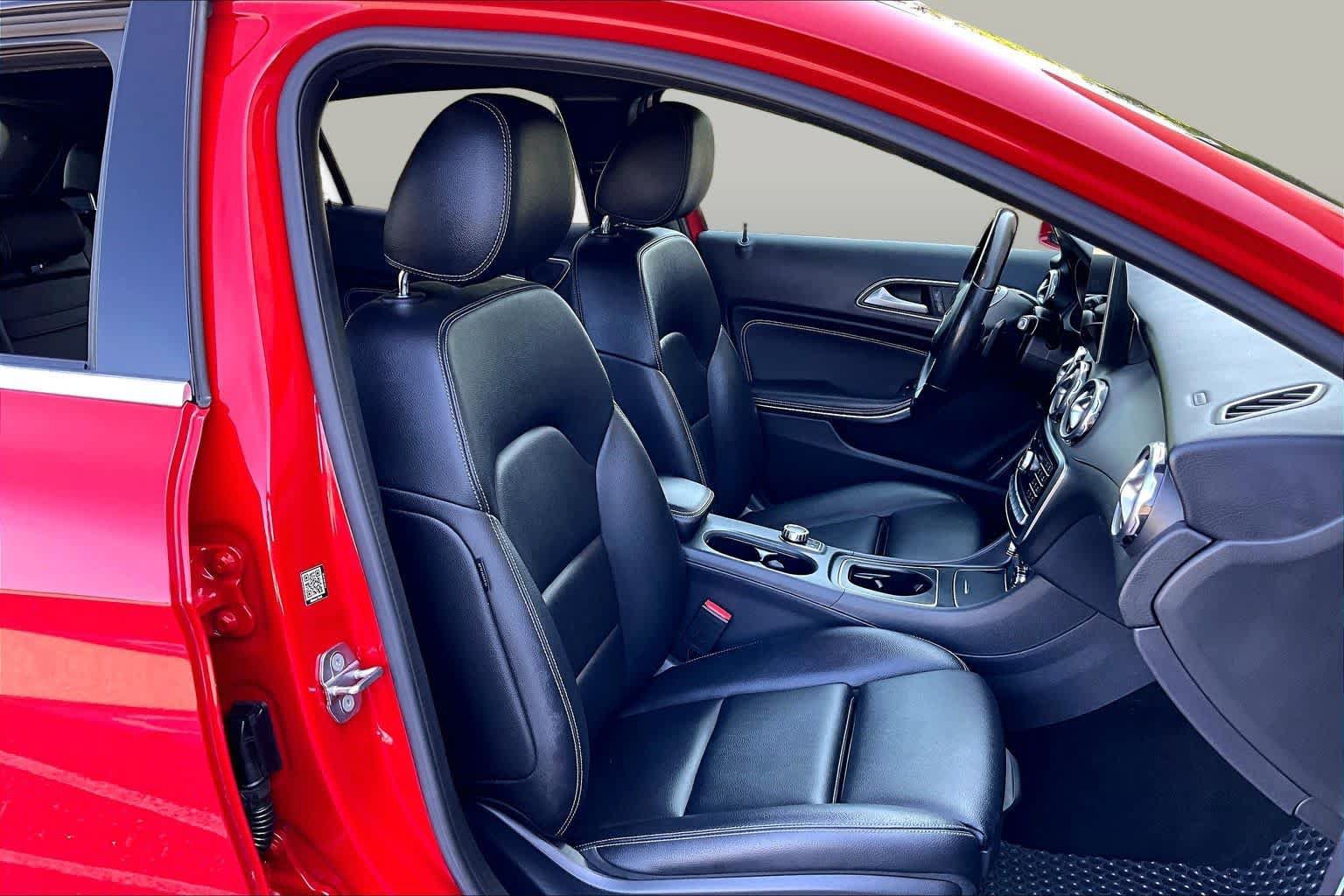 Used 2018 Mercedes-Benz GLA 250 4MATIC image 8