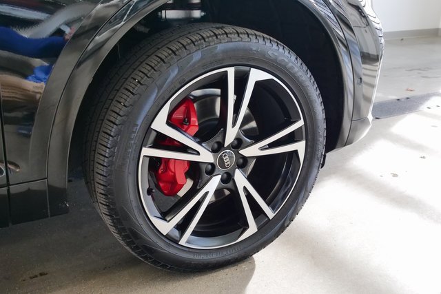 Certified 2025 Audi Q5 Prestige w/ Prestige Package image 8