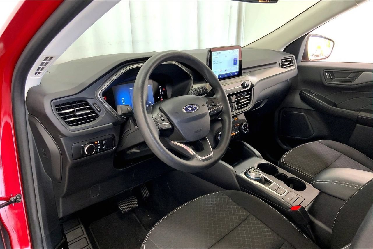 Used 2025 Ford Escape Active FWD image 14