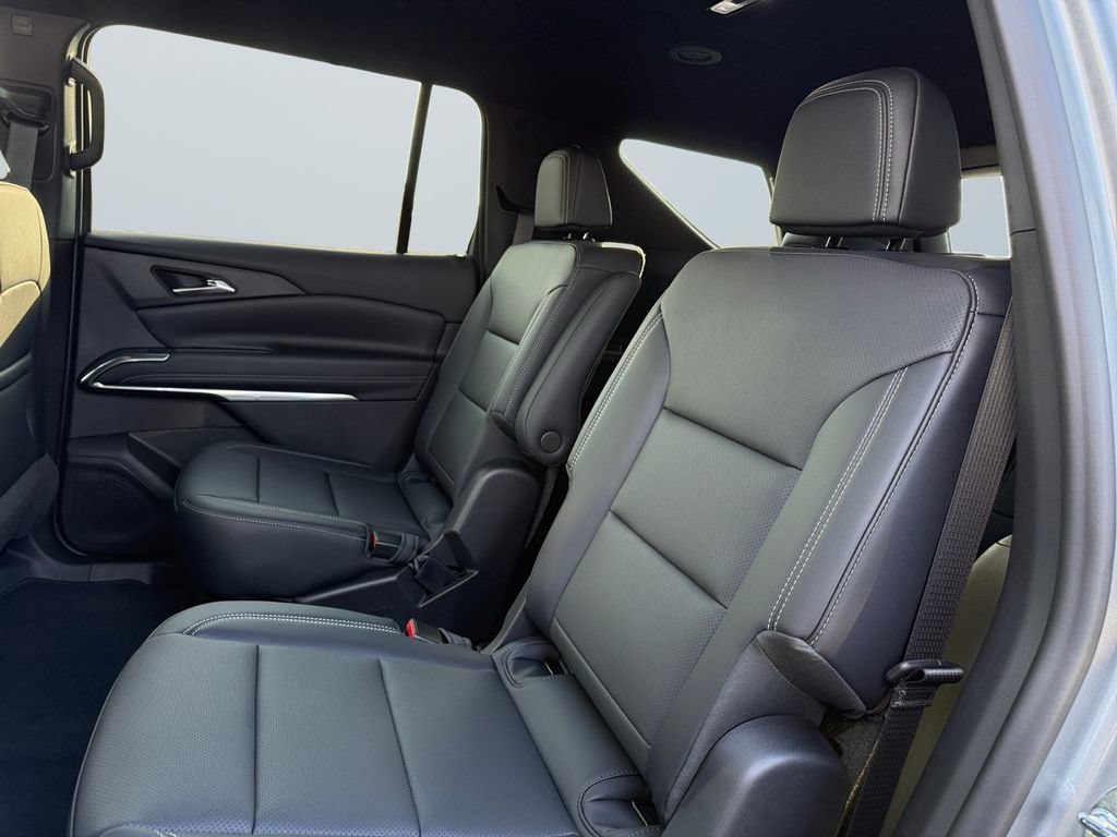 New 2027 Chevrolet Traverse LT w/ Driver Confidence Package FWD image 13