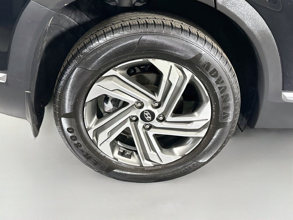 Used 2022 Hyundai Santa Fe SEL FWD image 32